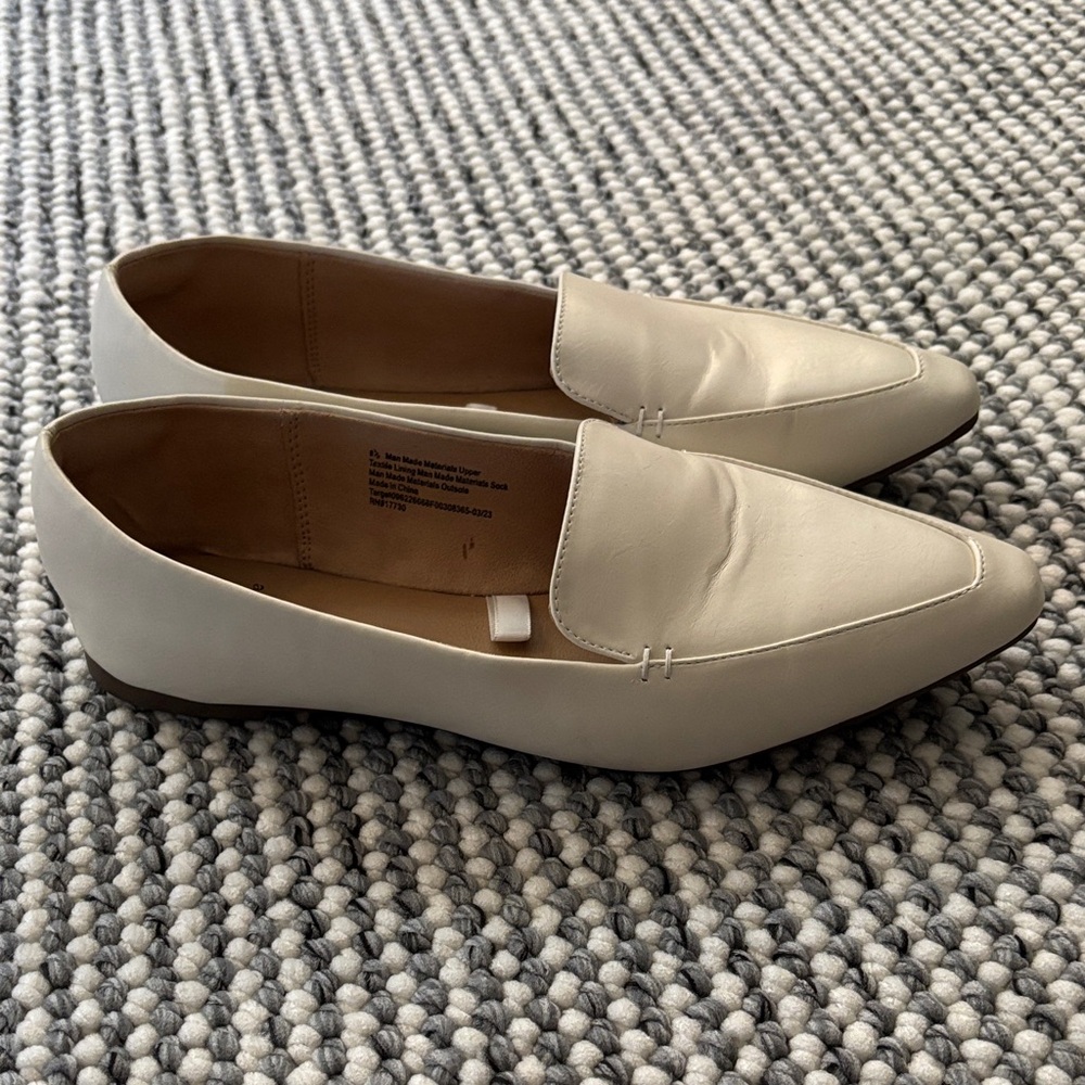 a new day Cream Women's Loafers